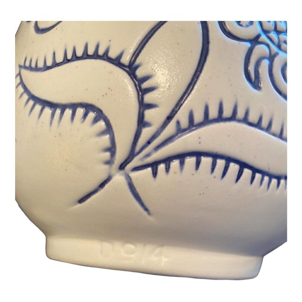 Vintage California USA D914 Pottery Blue Floral Pitcher - Picture 5 of 7